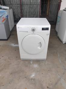 Condenser dryer 8kg jenama Electrolux