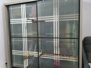 Wardrobe & Dressing Table With Built in Lighting 
