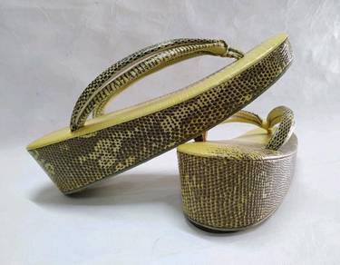 Japanese snakeskin geta sandal