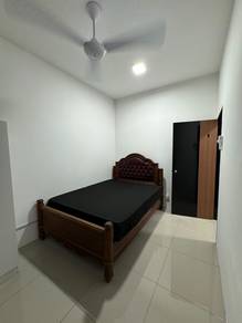Room in Bandar Baru Enstek, NSN