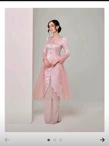 Qiszar - Blush Pink