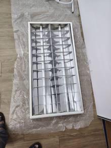 4×2 office light