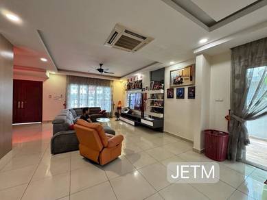 Semi-Detached House For Sale in Bandar Botanic,SGR