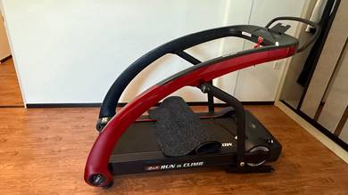 Treadmil running machine