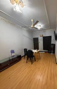 Apartment For Sale in Beverly Hills 3