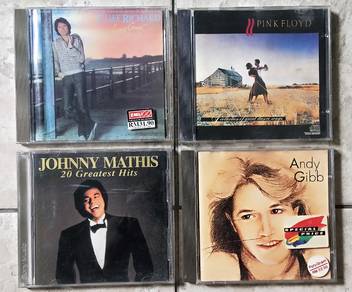 Dy CD Cliff Richards Pink Floyd Andy Gibb J Mathis