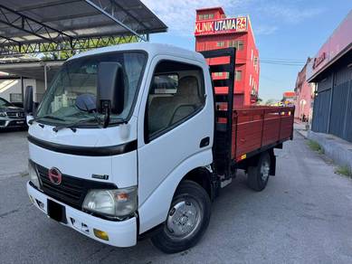 11 Hino WU300R Kargo Cargo 10 Kaki Boleh Loan