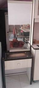Almari solek untuk dijual