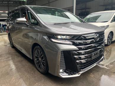Toyota Vellfire Z PREMIER in KLCC, KUL