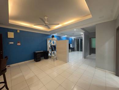 Condominium For Rent in The Golden Triangle