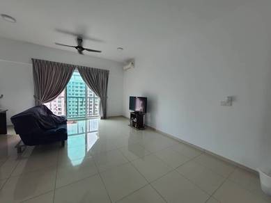 Condominium For Rent in One Imperial