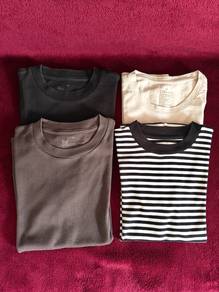 4 pcs cotton Muji tops XS size (Good condition)
