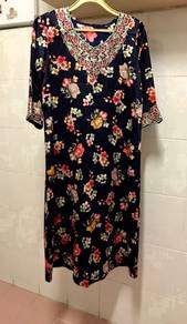 PtrettyDress with Sequinned Neckline
