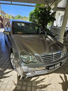 Mercedes Benz 200  in Kuching, SWK