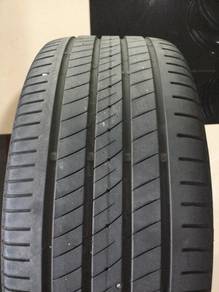 Used tyre Continental 225X45X18