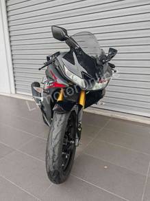 Yamaha R15