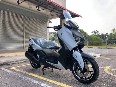 Yamaha XMAX