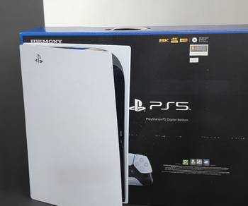 PlayStation 5 Digital Edition (Used - Great Condit