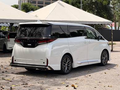 Toyota Vellfire Z PREMIER in Sungai Penchala, KUL