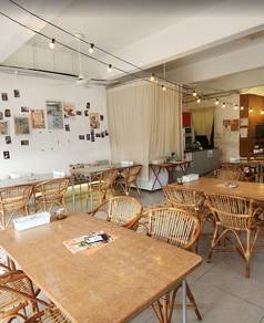 Restaurant For Sale at PJ Popular Area