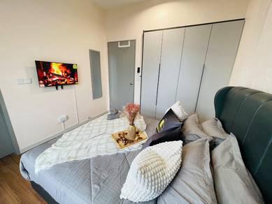 Condominium For Rent in M Vertica