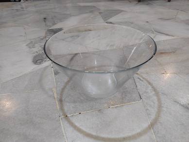 clear glass bowl
