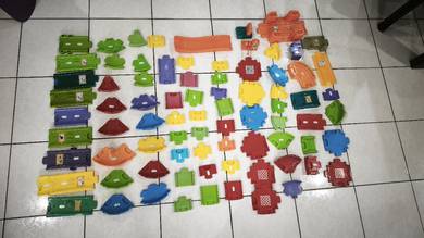 80 piece Vtech Go! Go! Smart Wheels tracks