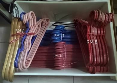 Cloth hanger