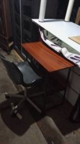 meja tulis siap.kerusi