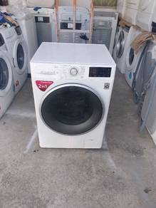 LG 2in1 front load hot washer with dryer 8/5 k-g