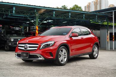 Mercedes Benz GLA180 GLA180 SE in Old Klang Road, KUL