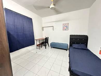 Room in Damansara Damai, SGR