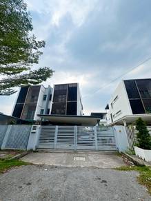 Semi-Detached House For Sale in Kuching,SWK
