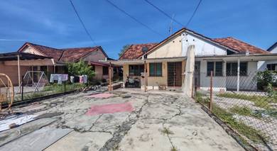 Semi-Detached House For Sale in Ipoh,PRK