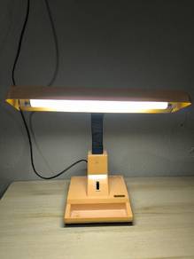 Lampu meja retro models brands Khind anggaran 1970