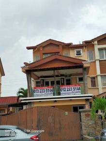 3-storey Terraced House For Sale in Gombak,SGR