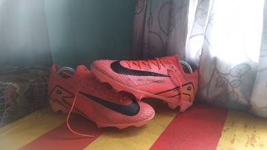 kasut bola second