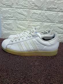 Uk9 Adidas Superstar Sneakers
