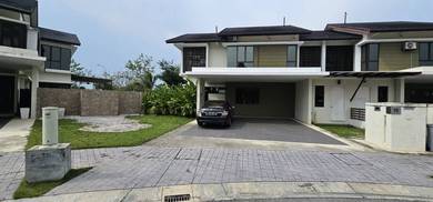Semi-Detached House For Sale in Nilai,NSN