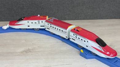 E6 Komachi (Magnet) - Plarail