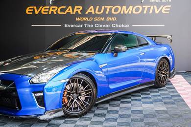 Nissan GTR BLACK EDITION in Sri Petaling, KUL