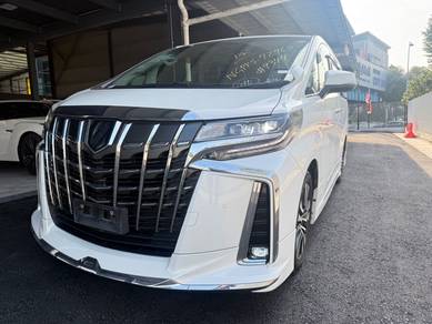 Toyota Alphard SC in KLCC, KUL