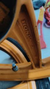 honda dash 125 repsol rim original