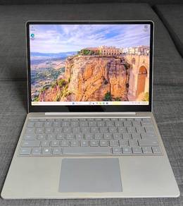 Surface Laptop Go 2 - 12.4" - i5 - 256GB