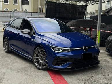 Volkswagen Golf R in Jalan Kuching, KUL