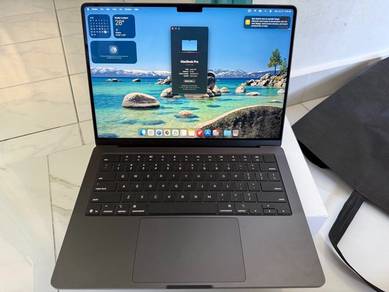 MacBook Pro 14-inch M5 16+512gb Battery 100% Cycle