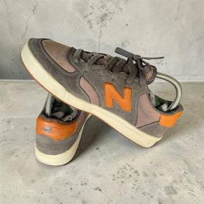 Kasut NB CRT300RB