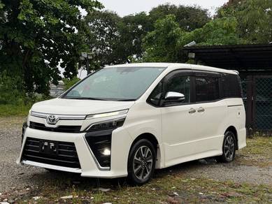 Toyota Voxy ZS KIRAMEKI III in Pudu, KUL
