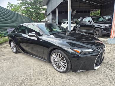 Lexus IS 300 VERSION L in Old Klang Road, KUL