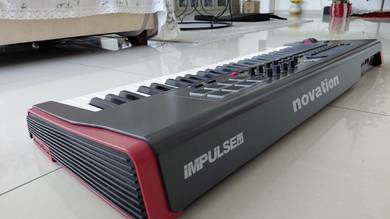 Novation impulse 61 keyboard piano
